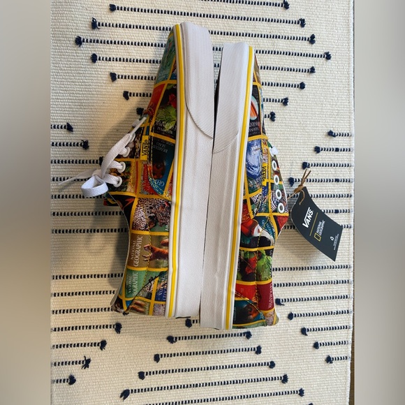 Vans National Geographic Era Men’s 9, Women’s 10.5 - Picture 2 of 7